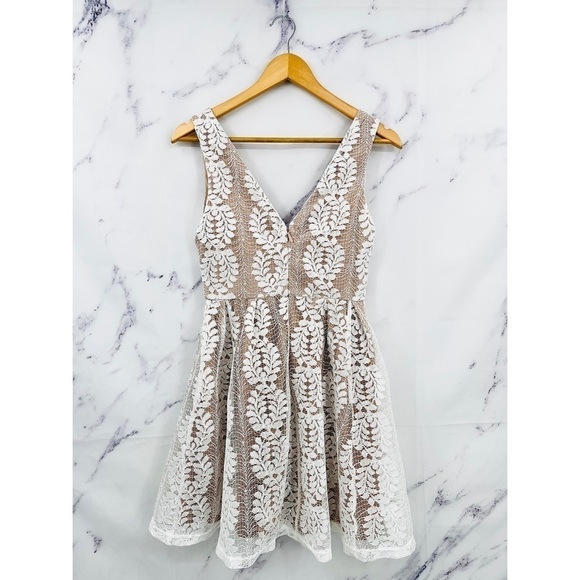 B037 Lulus All of My Heart White Lace Skater Dress - Picture 5 of 6